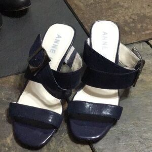 Anne Klein patent leather Navy Heels size 5.5